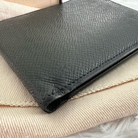 Authentic Louis Vuitton Taiga Leather Black Mens Wallet - Picture 3 of 15